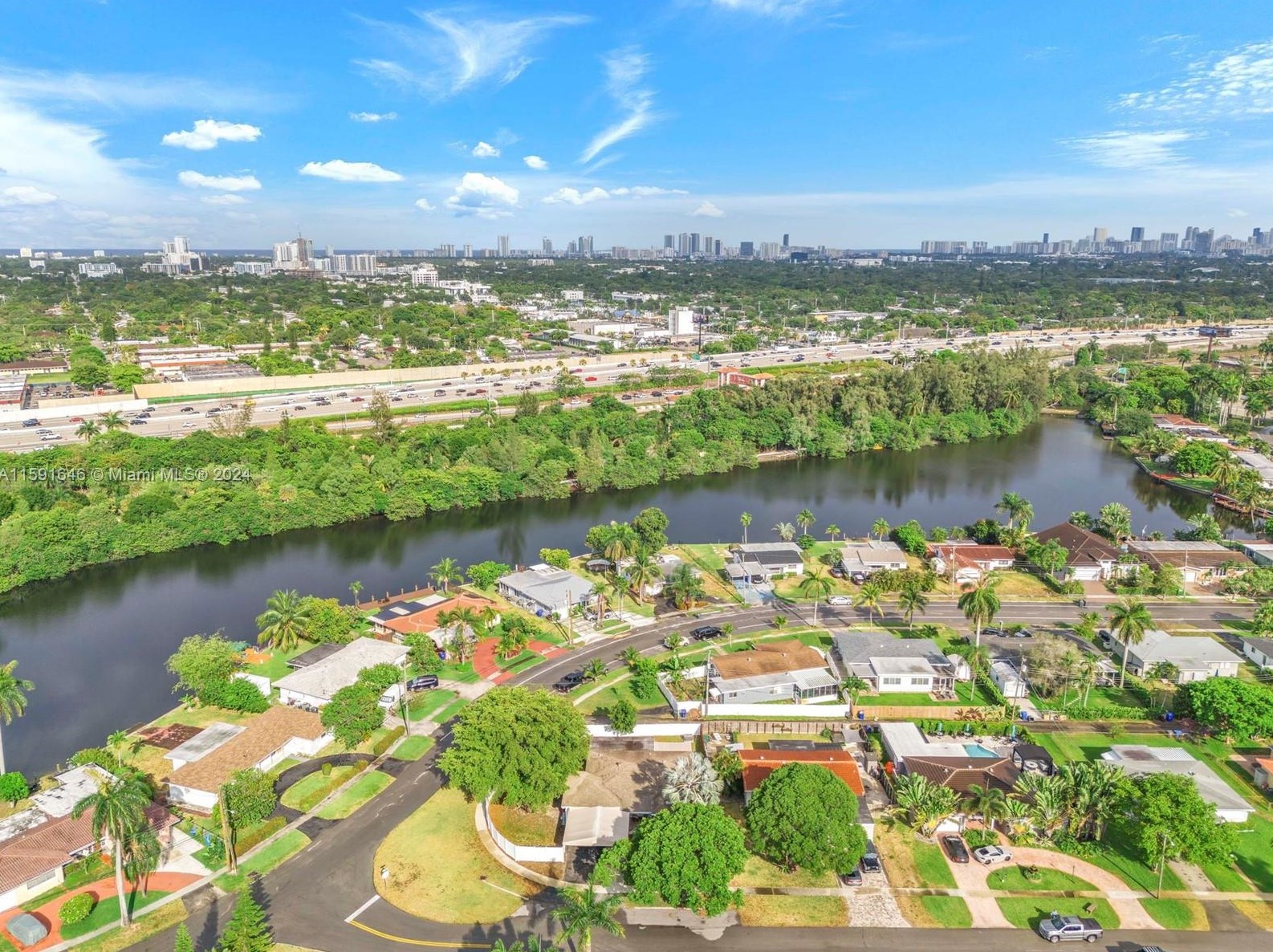 315 31 Ct, Hollywood FL 33021-5006 exterior