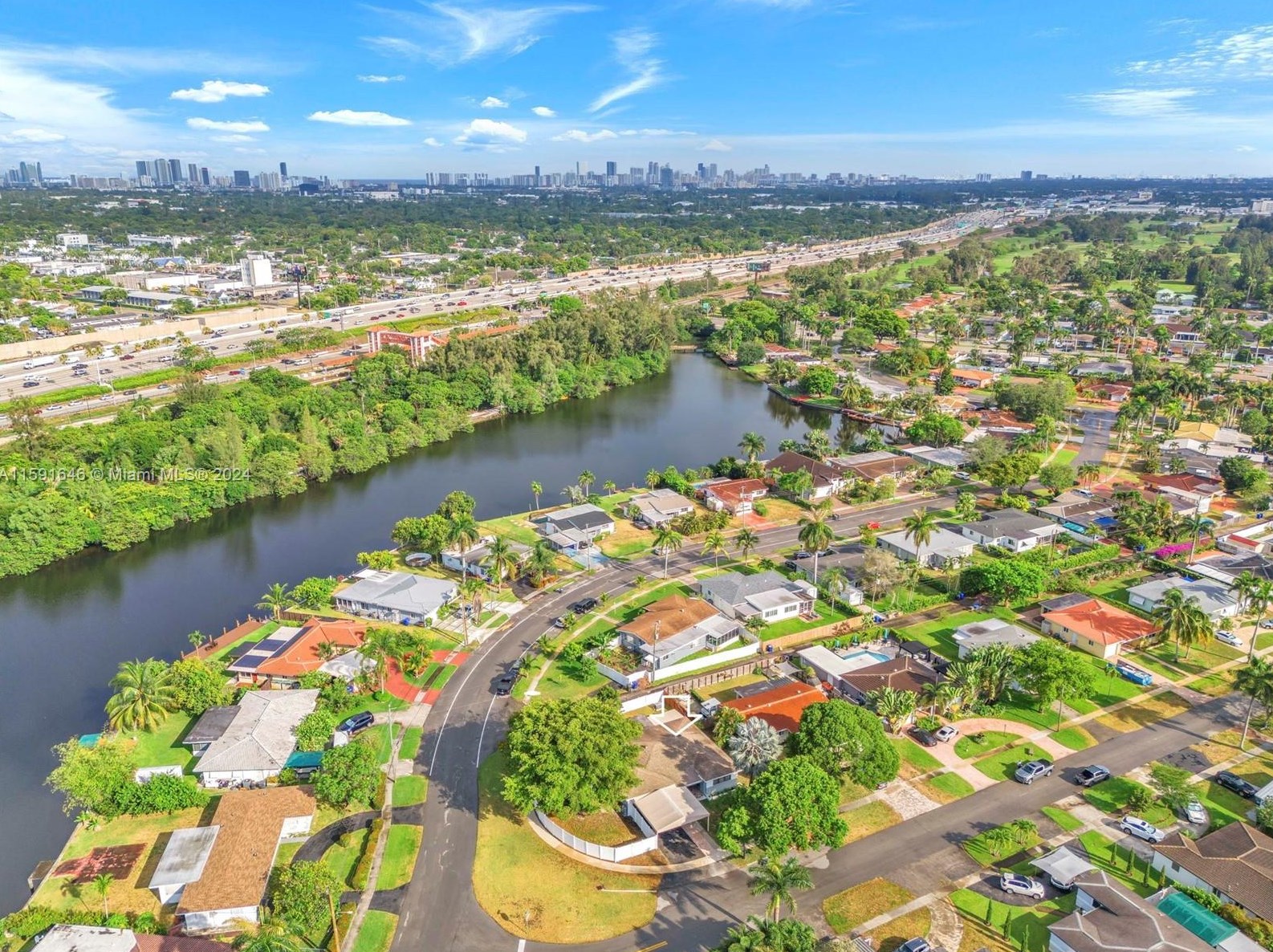 315 31 Ct, Hollywood FL 33021-5006 exterior