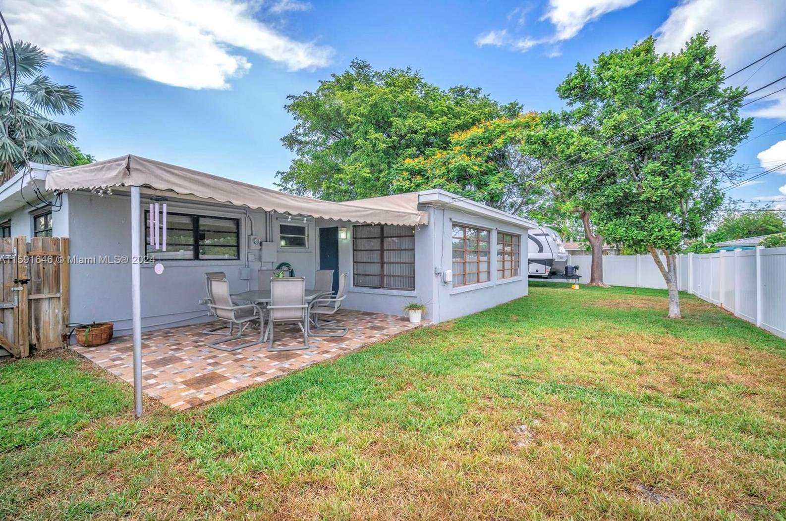 315 31 Ct, Hollywood FL 33021-5006 exterior