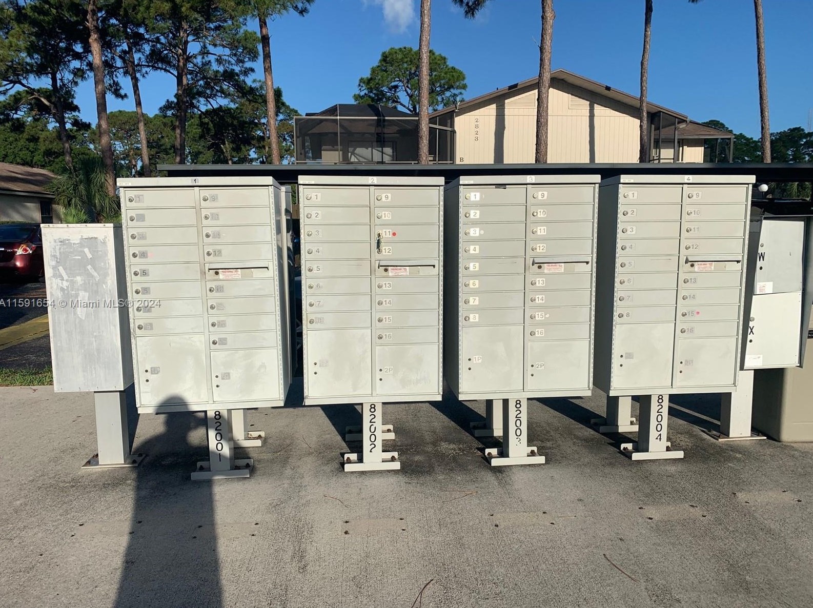 2816 Stoneway Ln, Fort Pierce FL 34982-4337 exterior