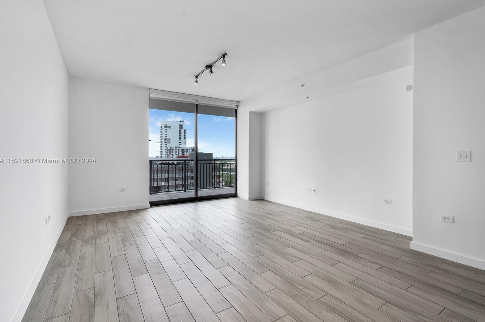 999 Sw 1st Ave #1209, Miami, FL 33130