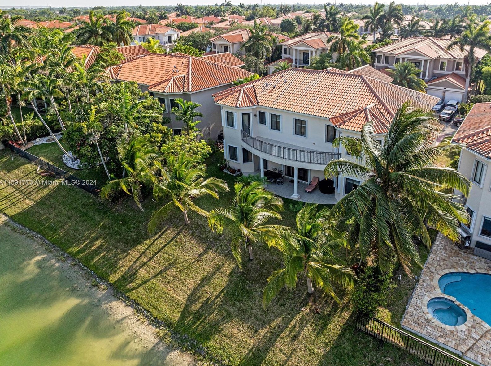 19343 79th Ave, Miami, FL 33157-7410