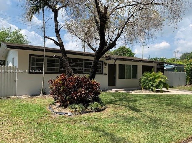 1040 W 48th St, Hialeah, FL 33012