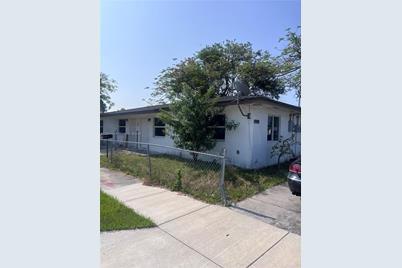1329 NW 6 Ave #B - Photo 1