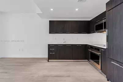45 SW 9th St #3502, Miami, FL 33130 - Photo 8