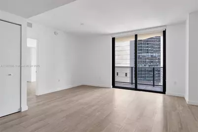 45 SW 9th St #3502, Miami, FL 33130 - Photo 8