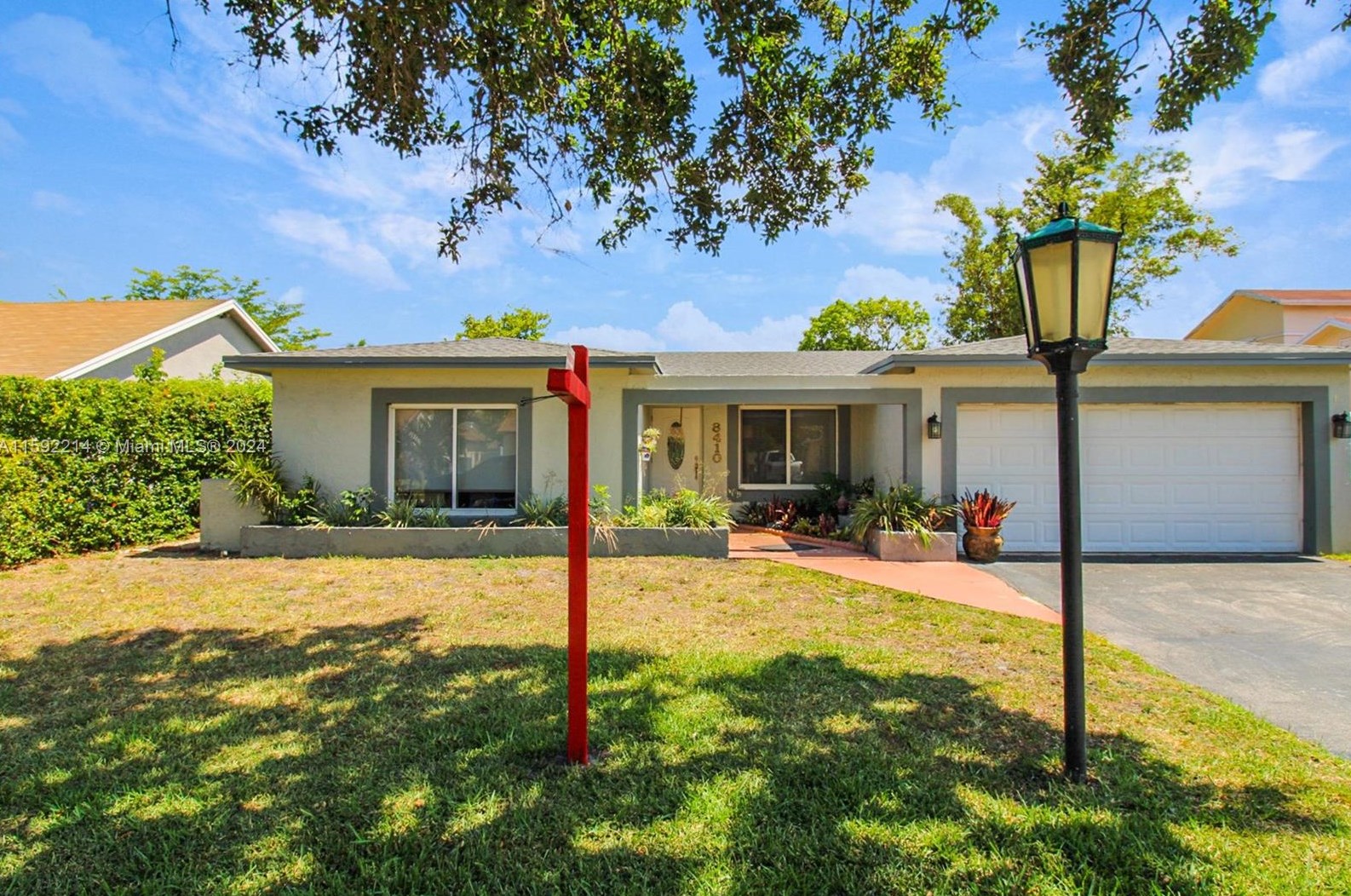 8410 Nw 7th St, Hollywood, FL 33024