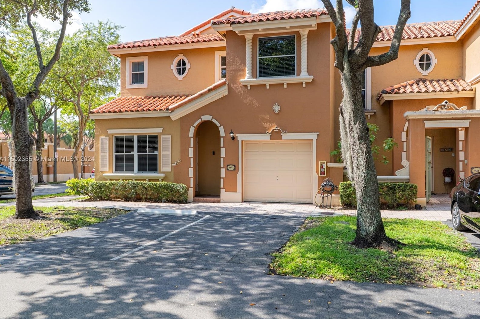8510 Nw 141st Ln #101, Hialeah, FL 33016