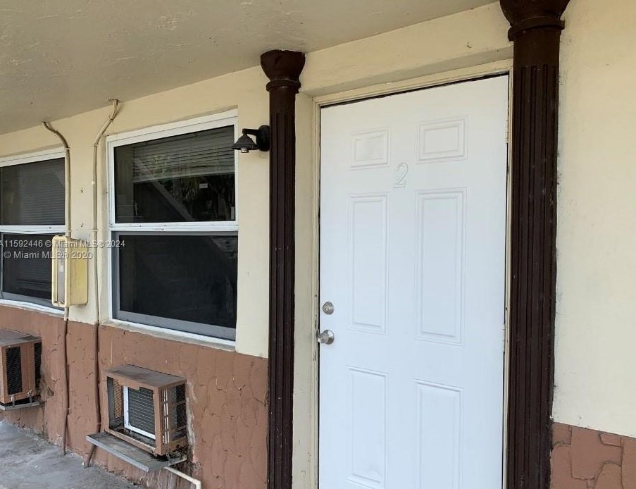 1101 22nd Ave, Hollywood FL  33020-3421 exterior