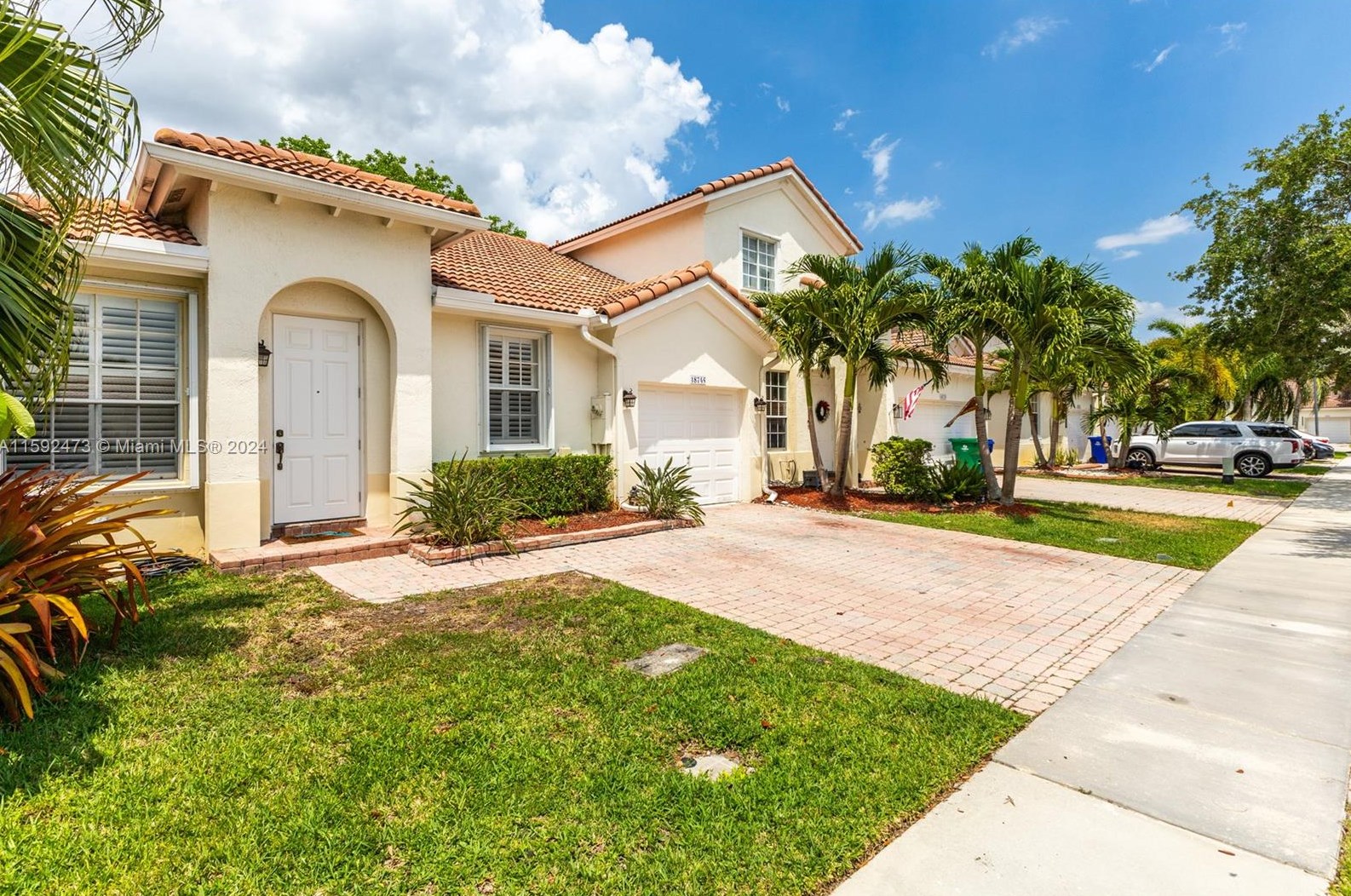 18745 27th Ct, Hollywood, FL 33029-2427