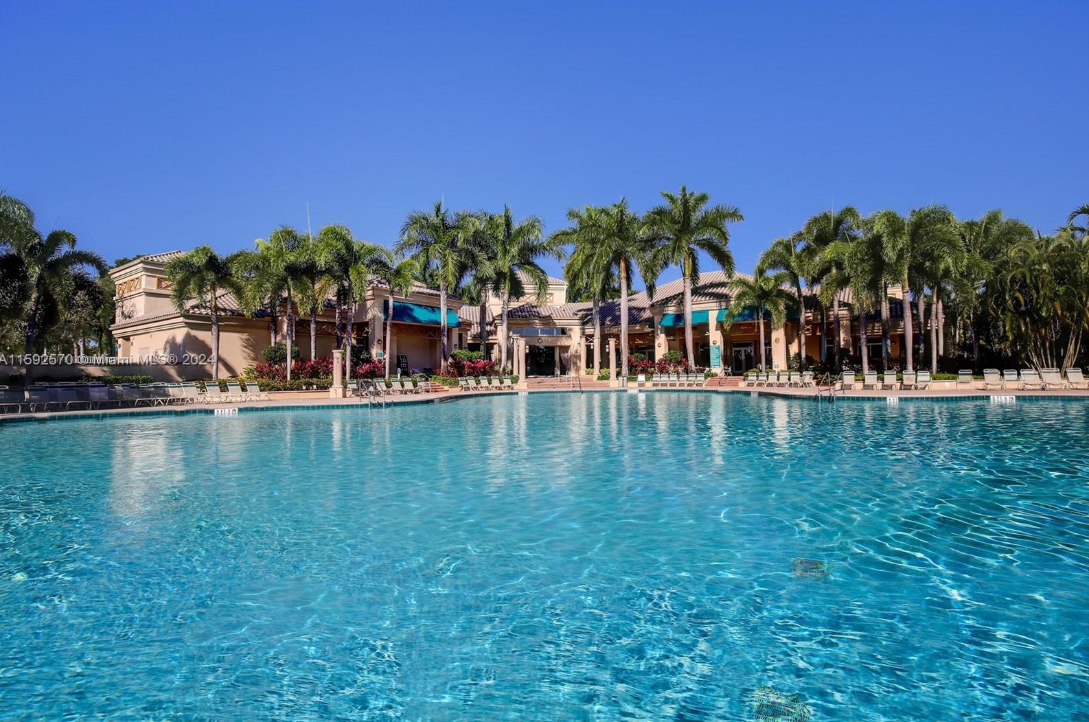 14352 14 Ct, Hollywood FL 33025-3309 exterior