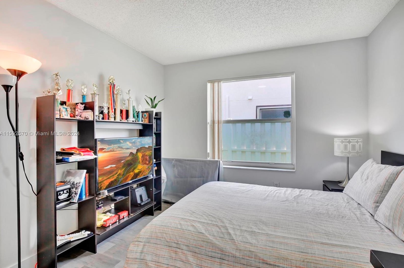 14352 14 Ct, Hollywood FL 33025-3309 exterior