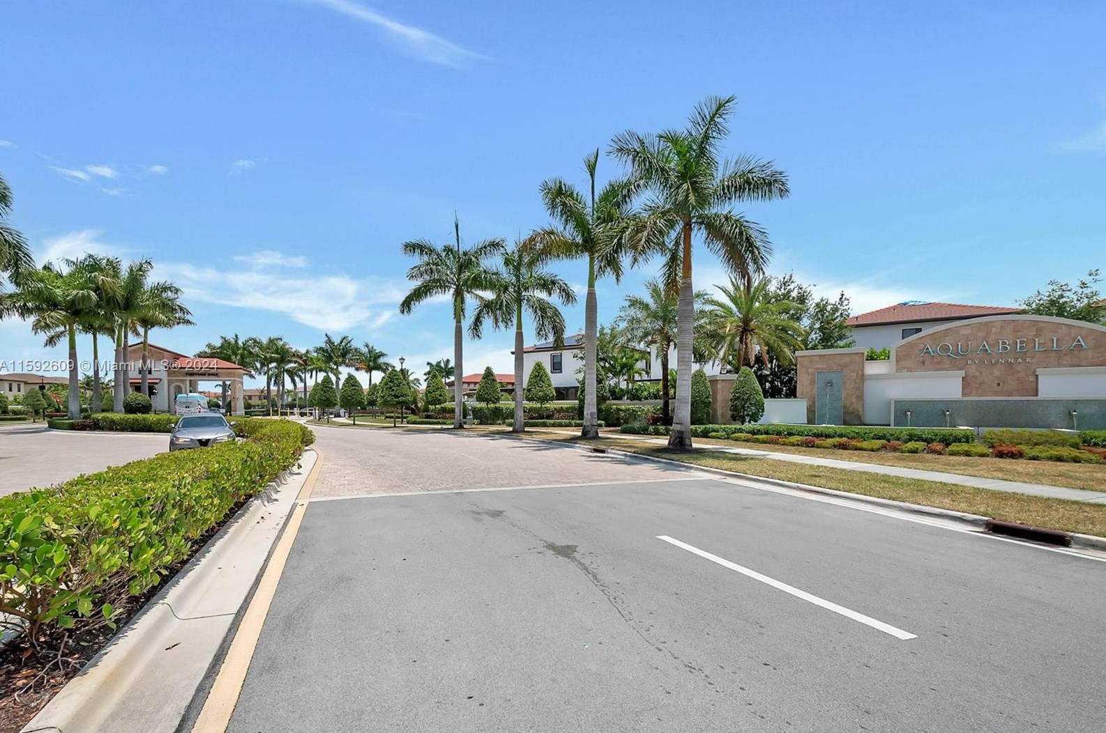 3265 106th Ter, Hialeah FL  33018-4603 exterior