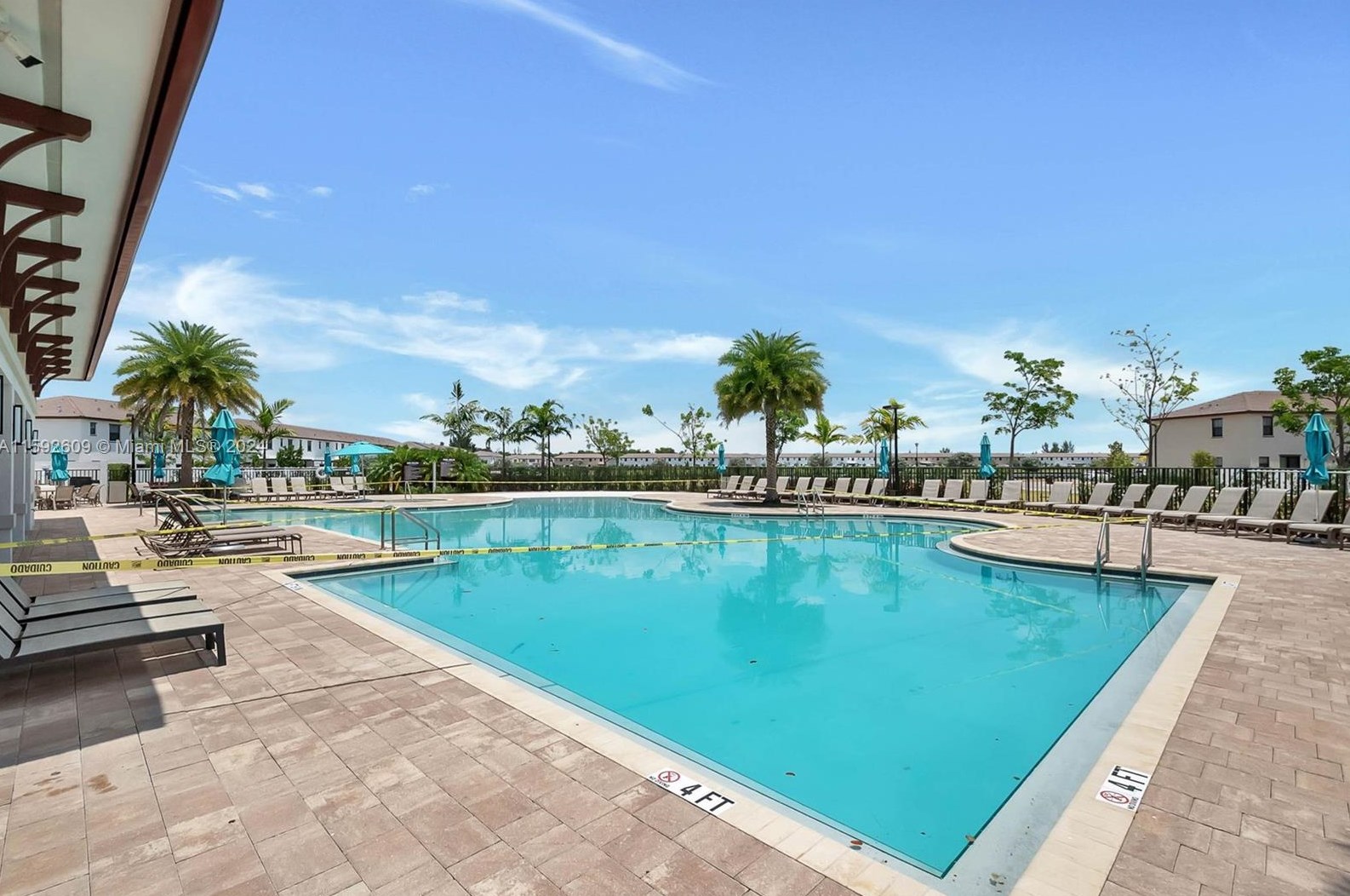 3265 106th Ter, Hialeah FL  33018-4603 exterior