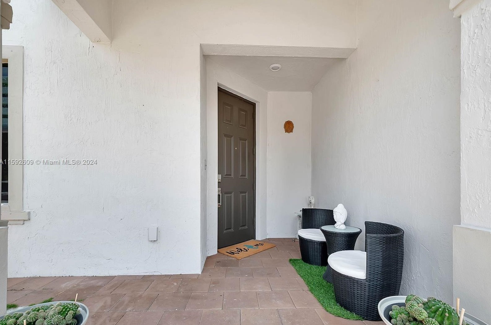3265 106th Ter, Hialeah FL  33018-4603 exterior
