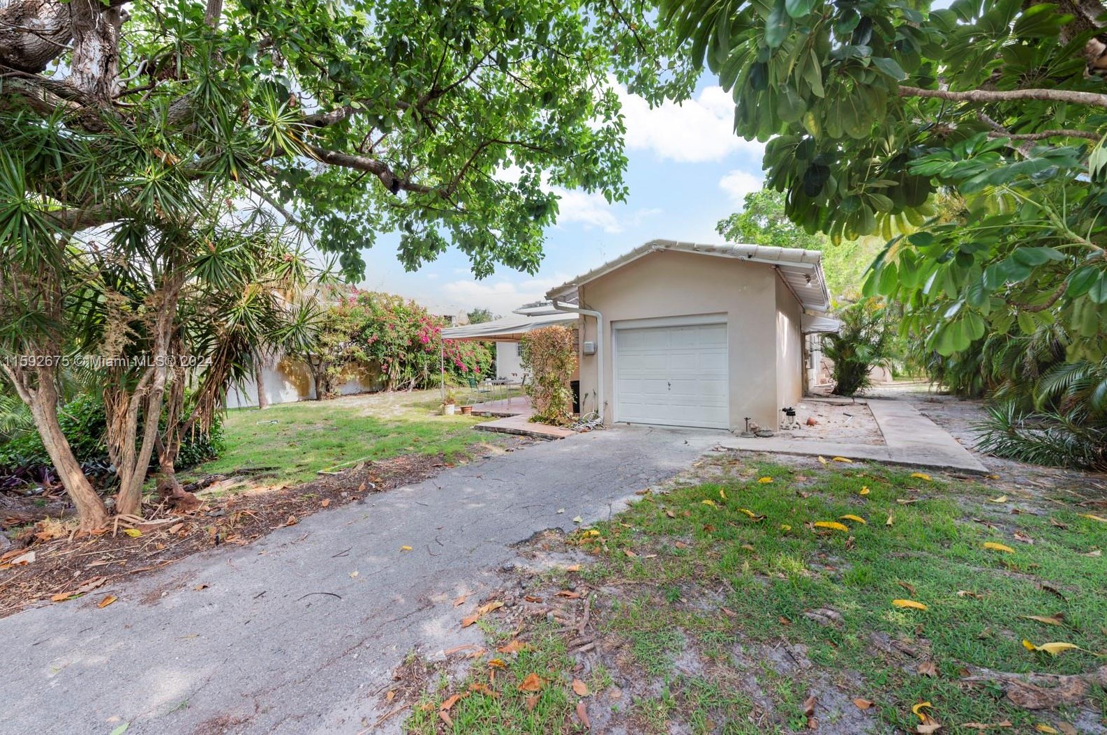 795 94 St, Miami FL 33138-2914 exterior