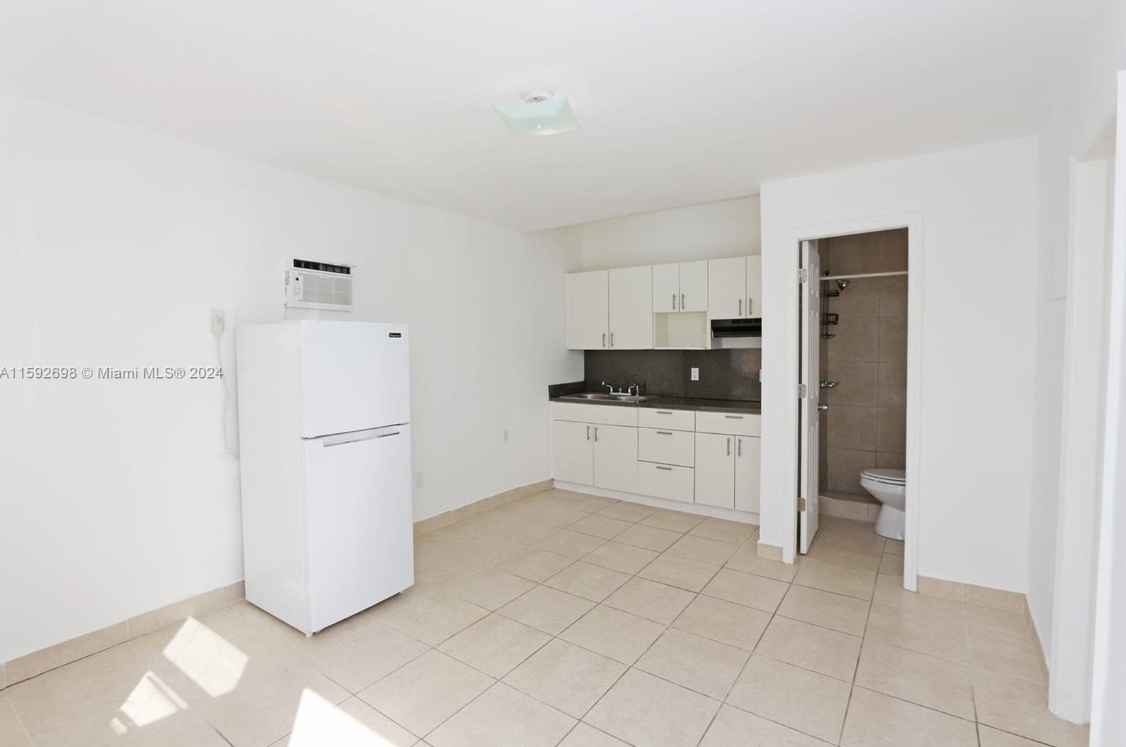 5835 Sw 4th St #a, Miami, FL 33144