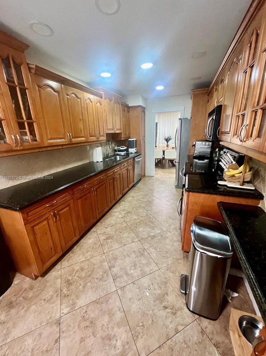 2750 N 34th Ave #9e, Hollywood, FL 33021