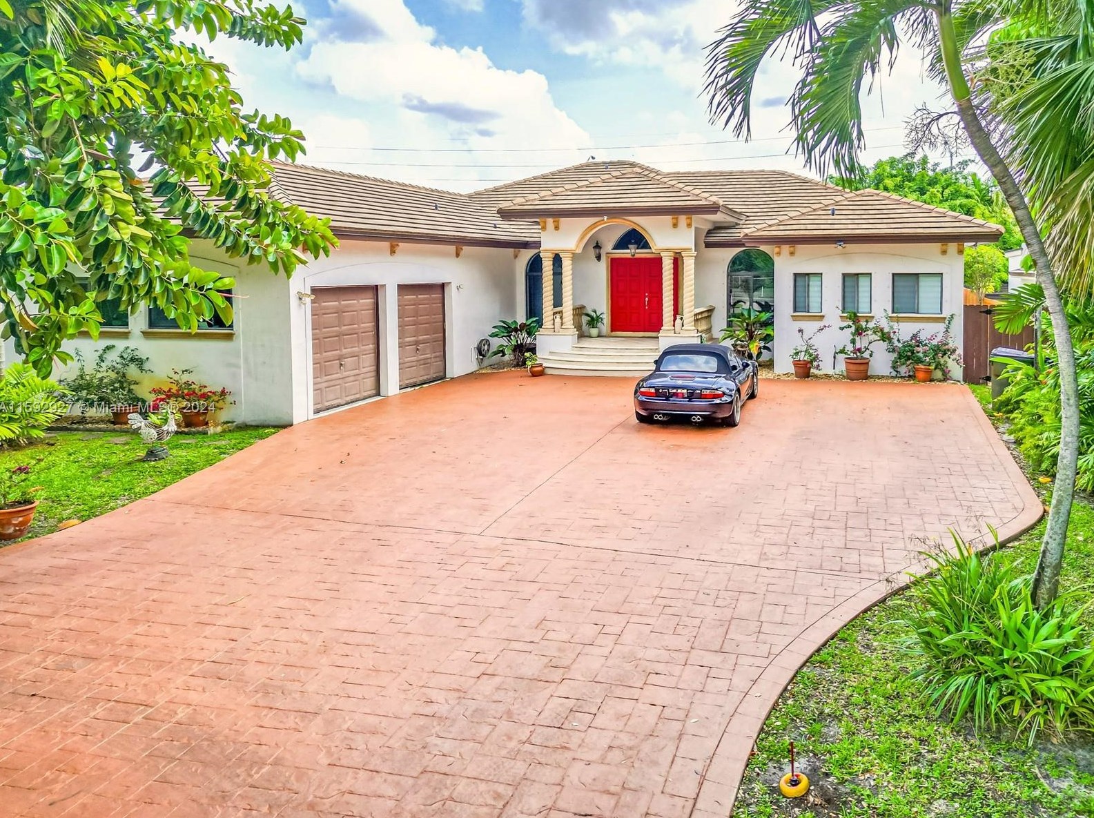 115 Royal Poinciana Blvd, Miami, FL 33166-6134