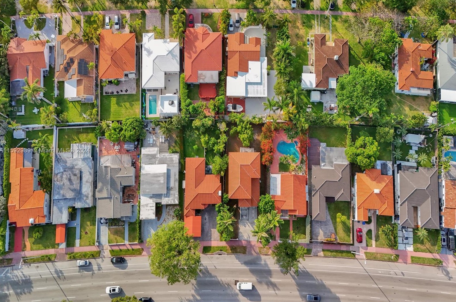 1411 Normandy Dr, Miami FL 33141-3614 exterior