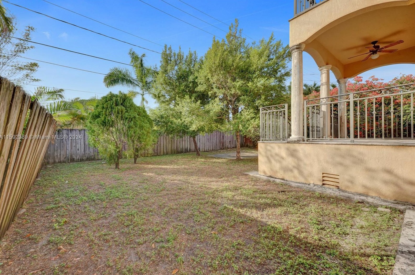 1411 Normandy Dr, Miami FL 33141-3614 exterior