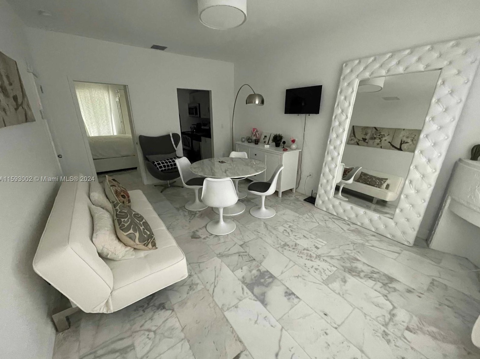 922 Jefferson Ave, Miami, FL 33139-8450