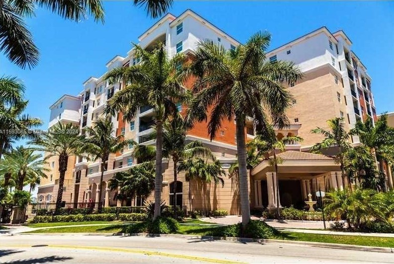 17150 N Bay Rd #2912, Miami Beach, FL 33160