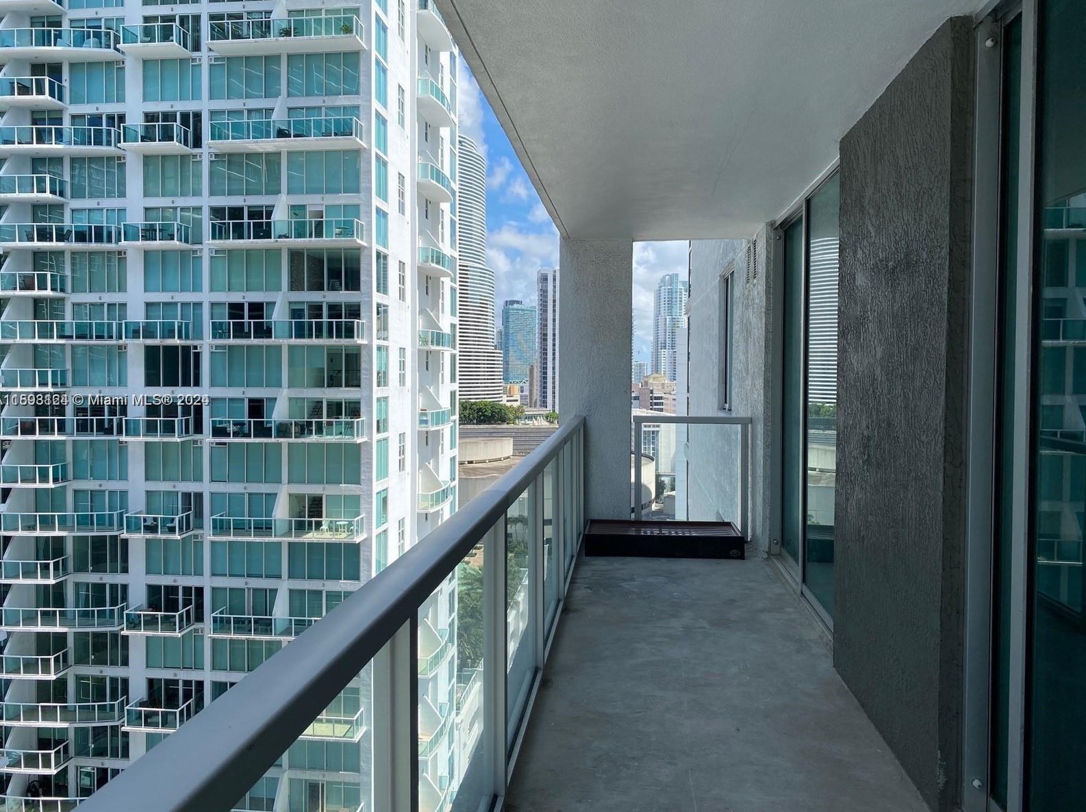 55 Se 6th St #2100, Miami, FL 33131