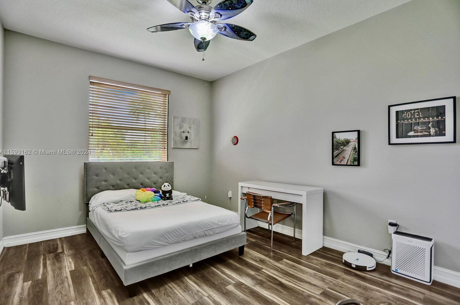 1261 137 Ave, Hollywood FL 33027-5905 exterior