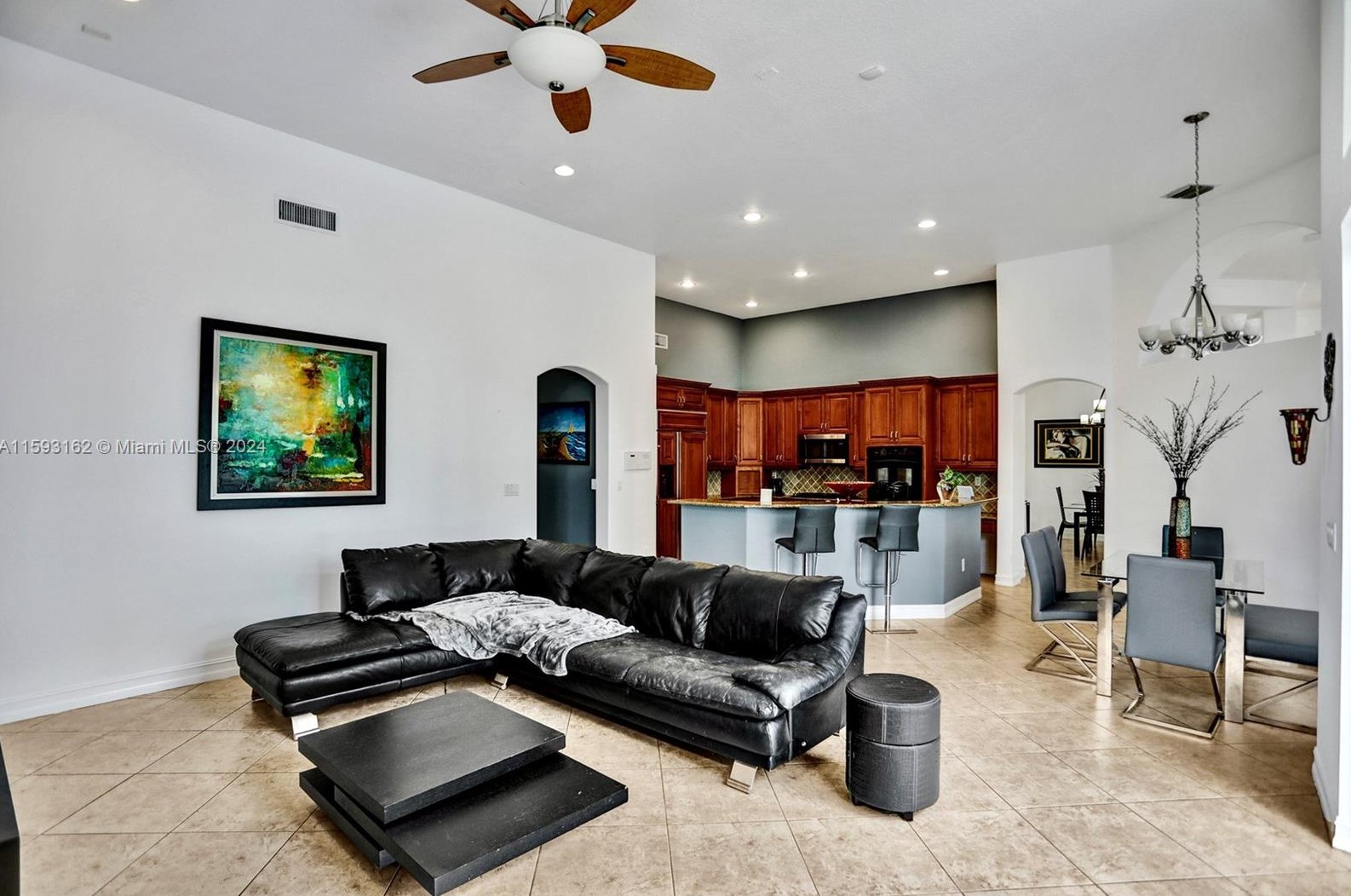 1261 137 Ave, Hollywood FL 33027-5905 exterior