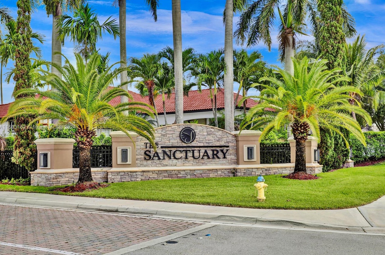 1261 137 Ave, Hollywood FL 33027-5905 exterior