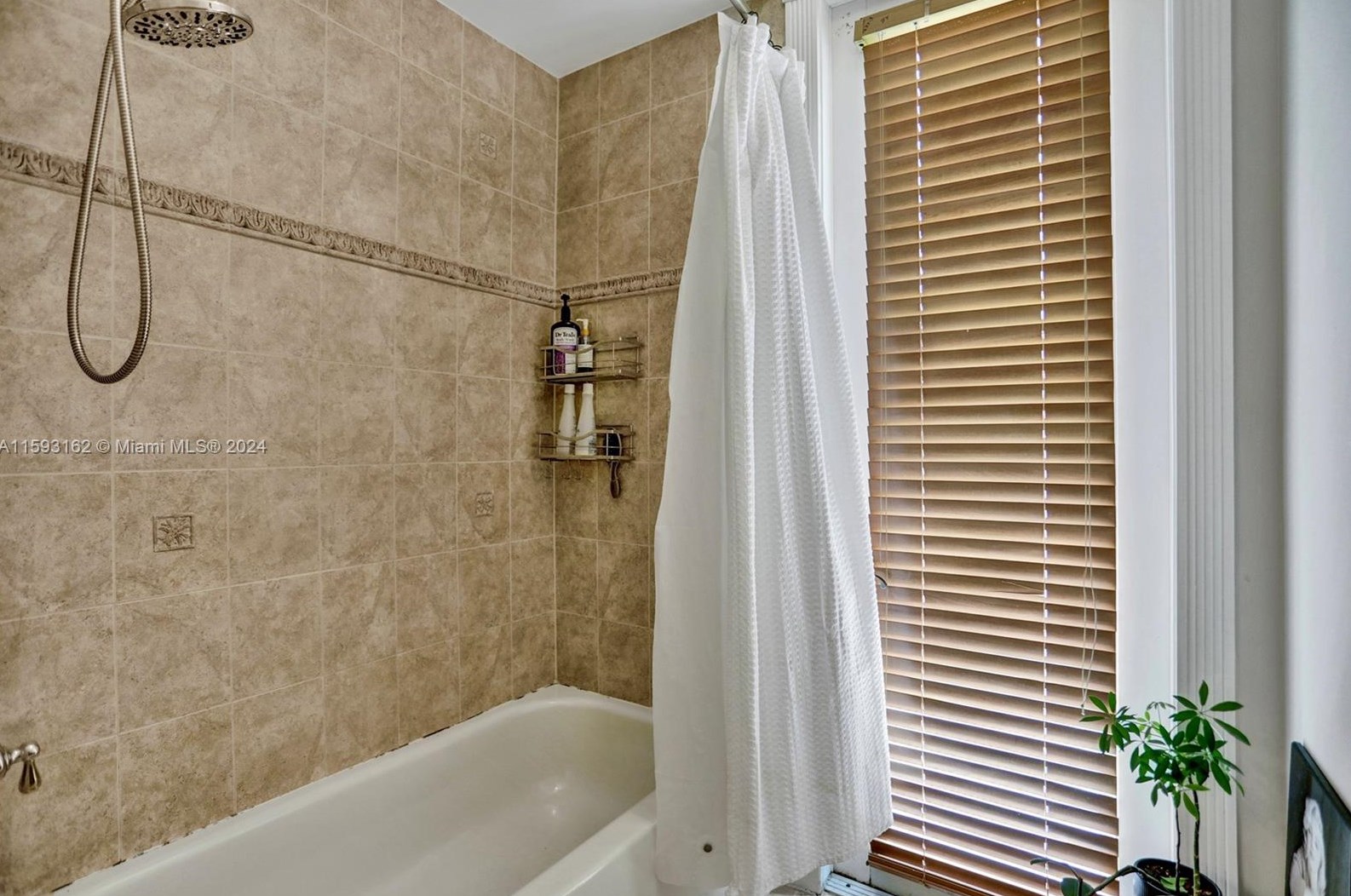 1261 137 Ave, Hollywood FL 33027-5905 exterior