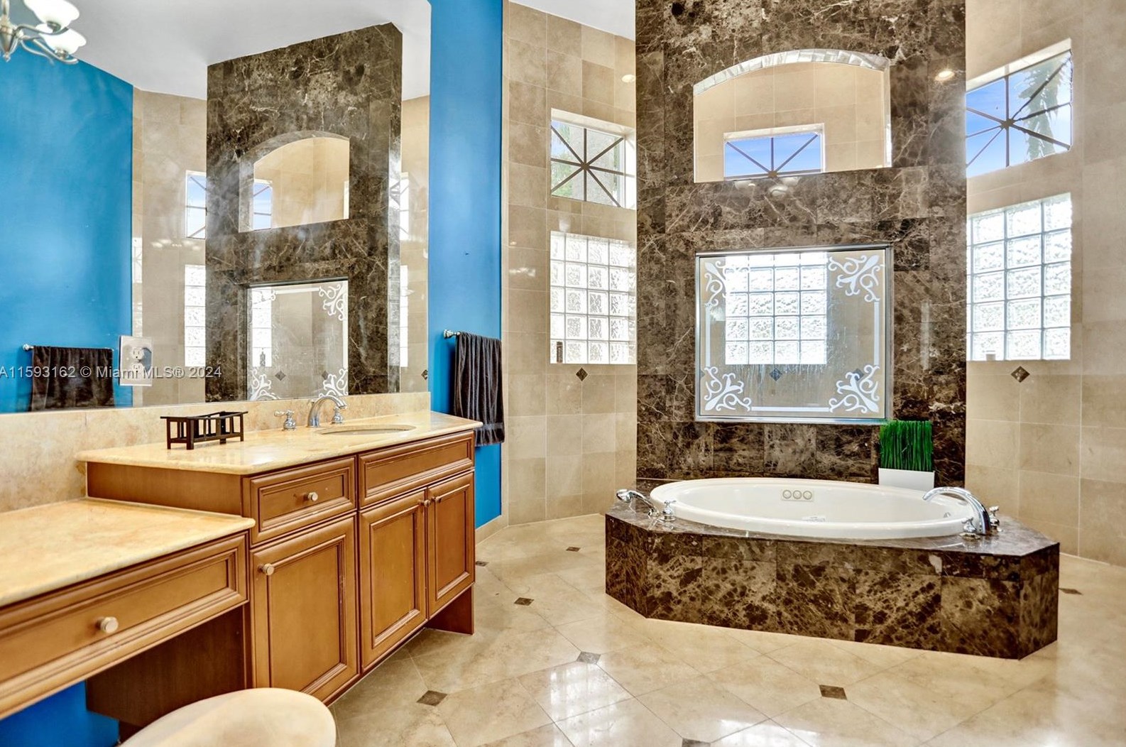 1261 137 Ave, Hollywood FL 33027-5905 exterior