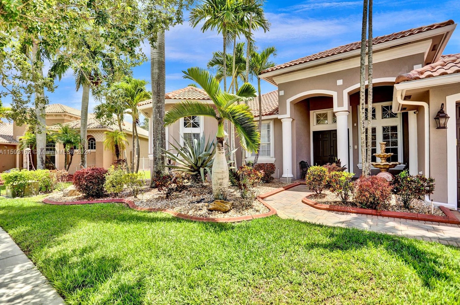 1261 137 Ave, Hollywood FL 33027-5905 exterior