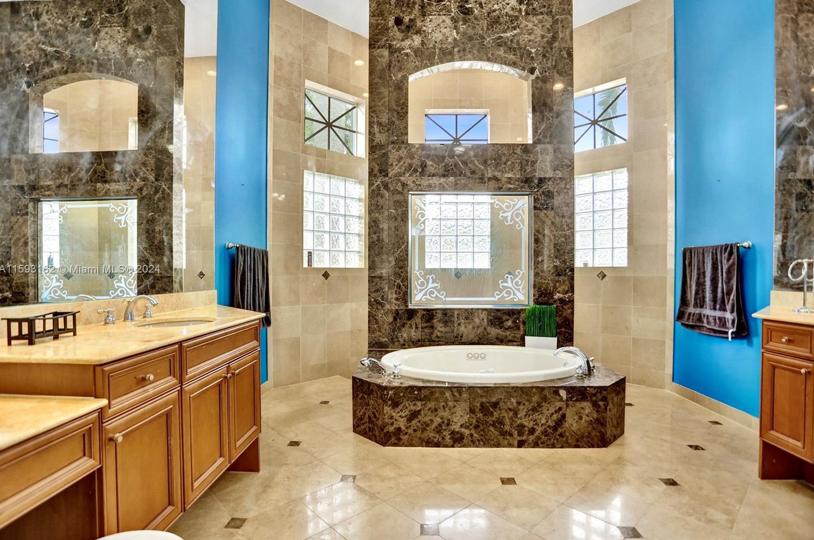 1261 137 Ave, Hollywood FL 33027-5905 exterior