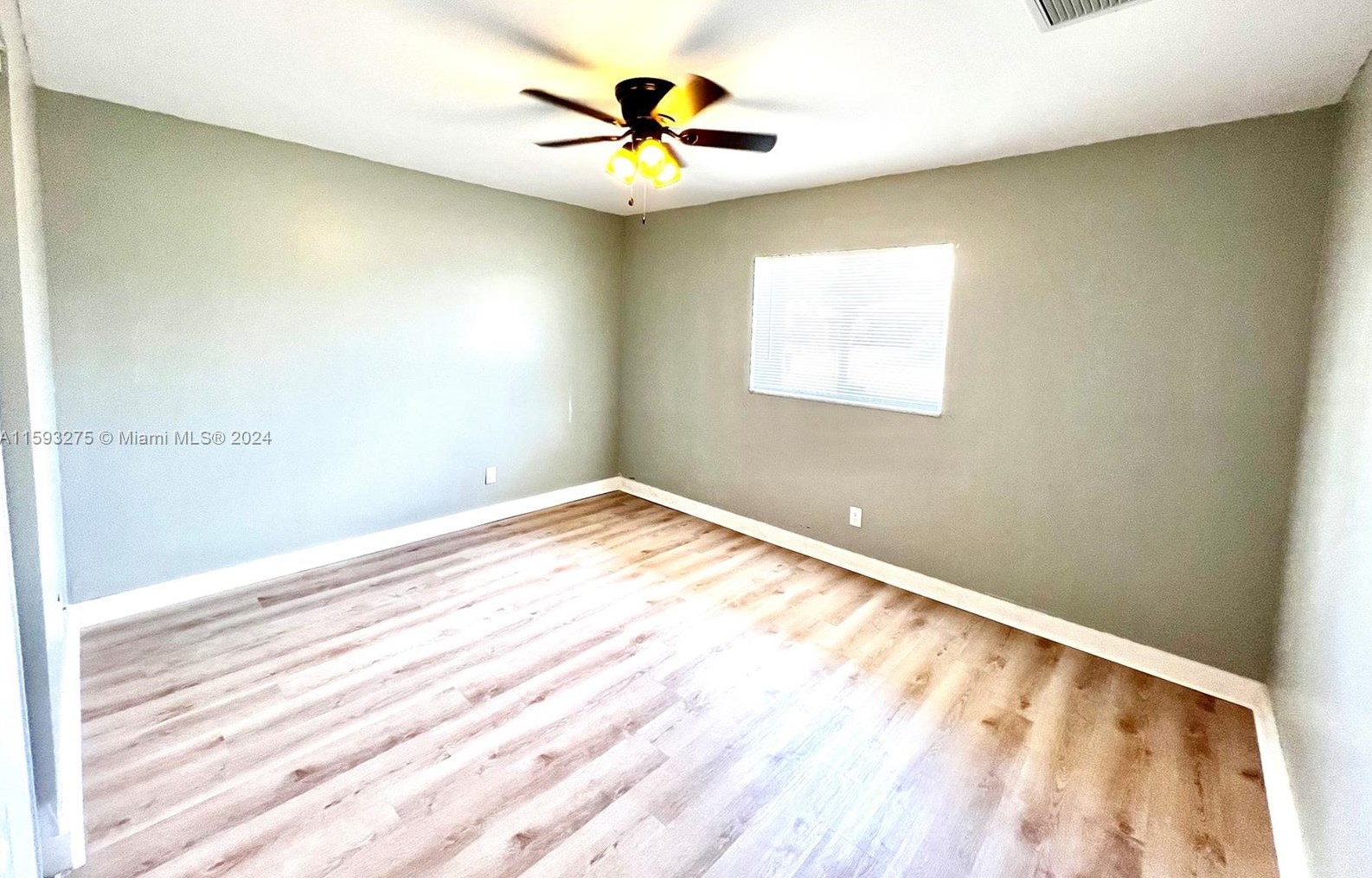 1211 10 St, Cape Coral FL  33909-1571 exterior