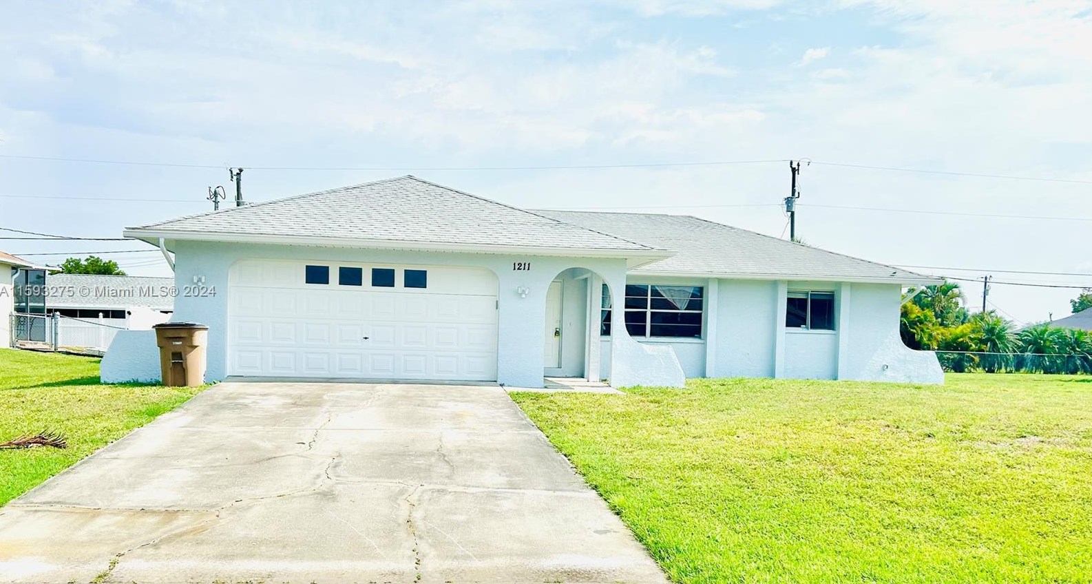 1211 10th St, Cape Coral, FL 33909-1517