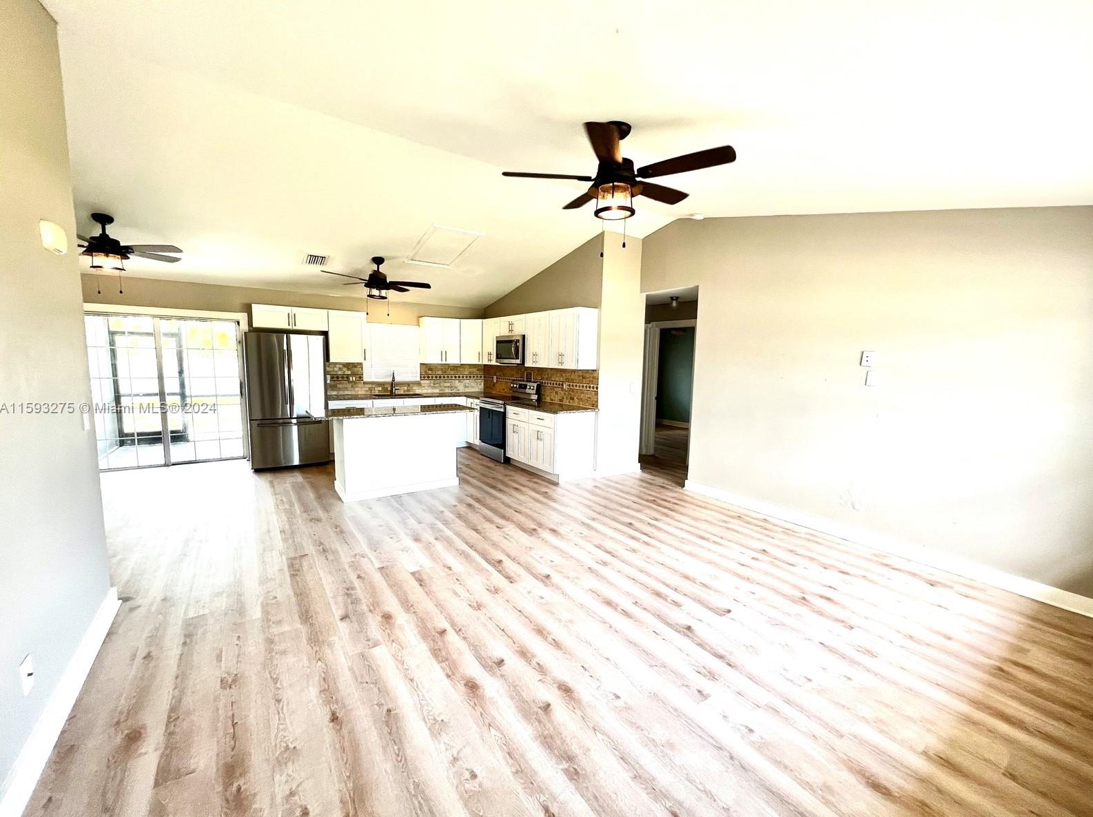 1211 10 St, Cape Coral FL  33909-1571 exterior