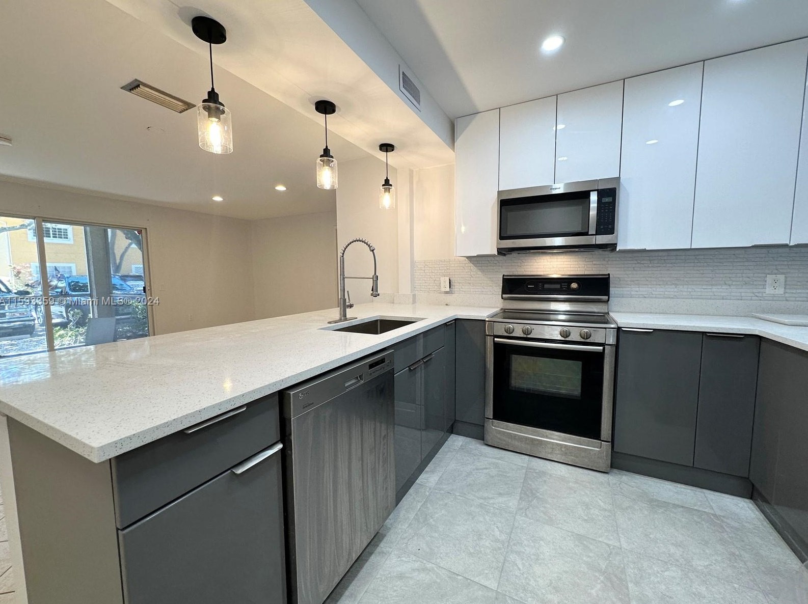 441 Se 10th St Apt D102, Dania Beach, FL 33004