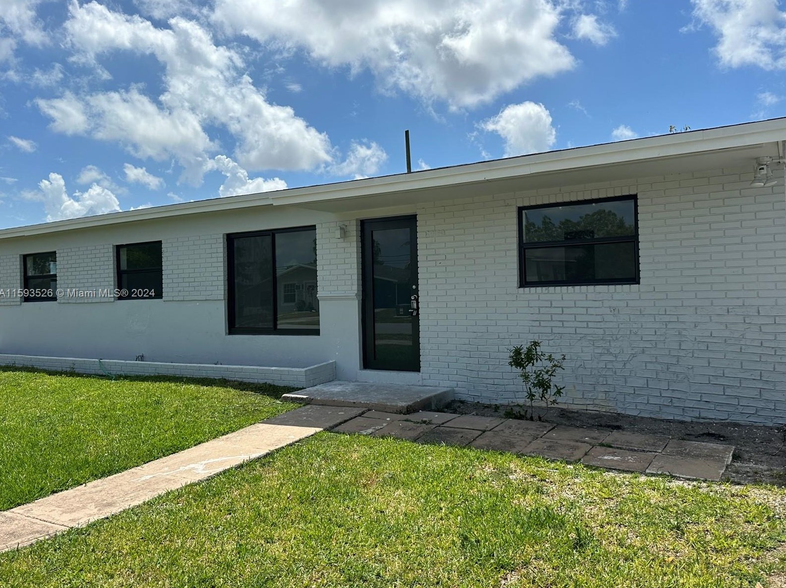 20140 14th Ct, Miami, FL 33169-2732