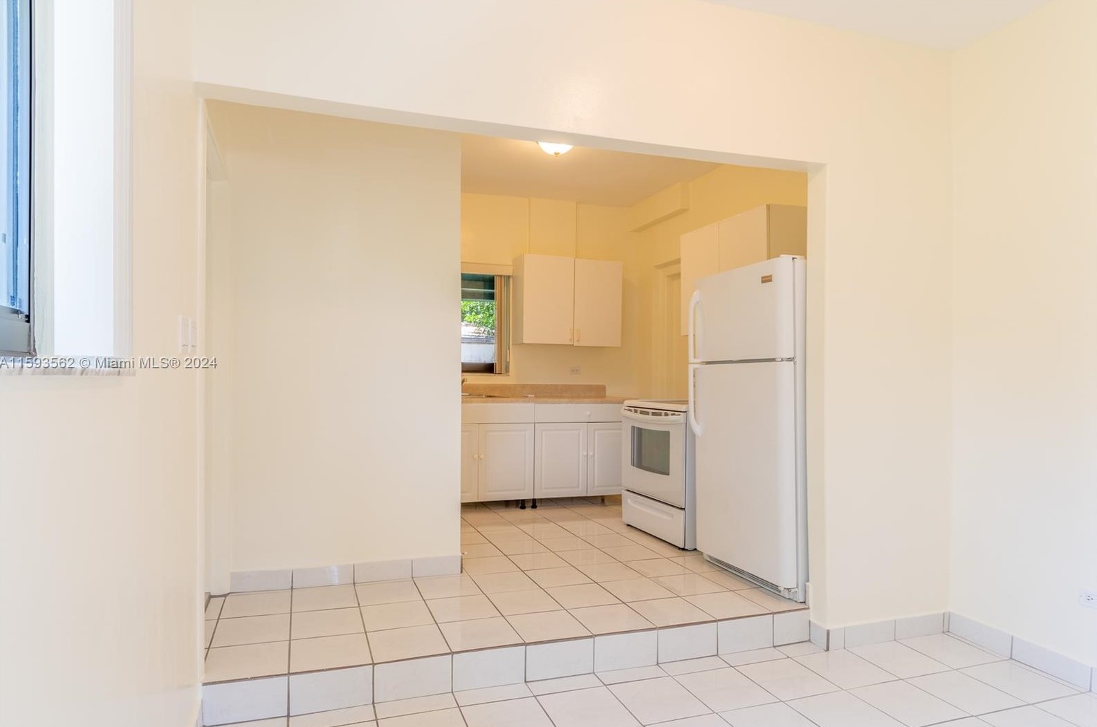 717 162 St, Miami FL 33157-3738 exterior