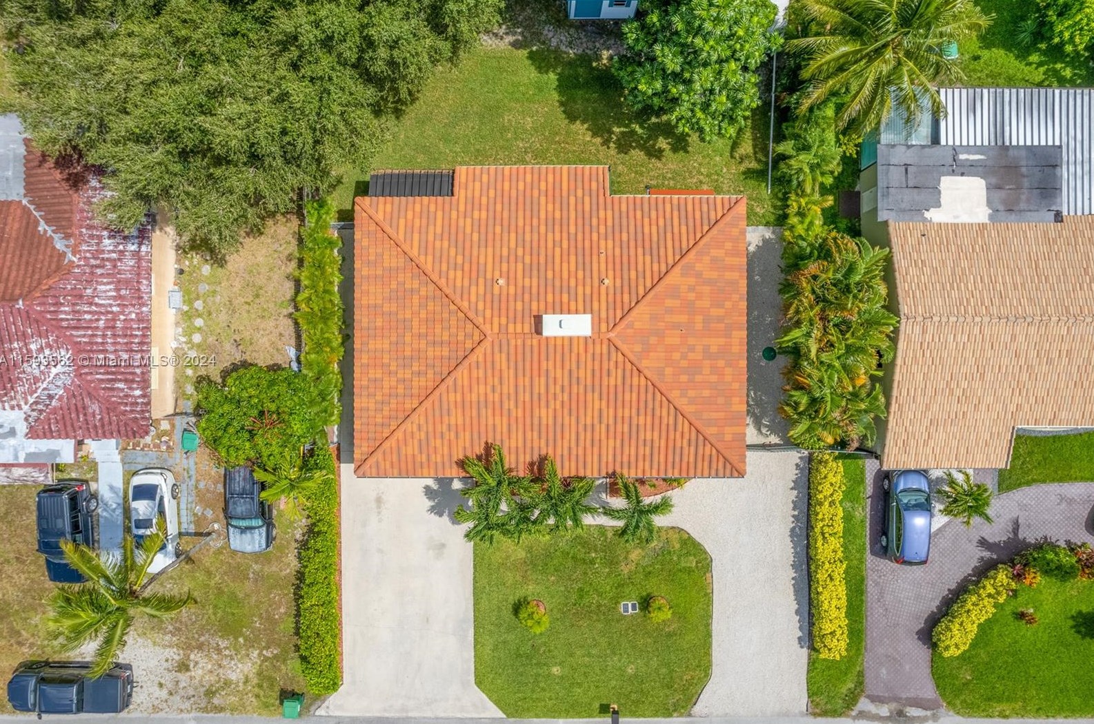 717 162 St, Miami FL 33157-3738 exterior