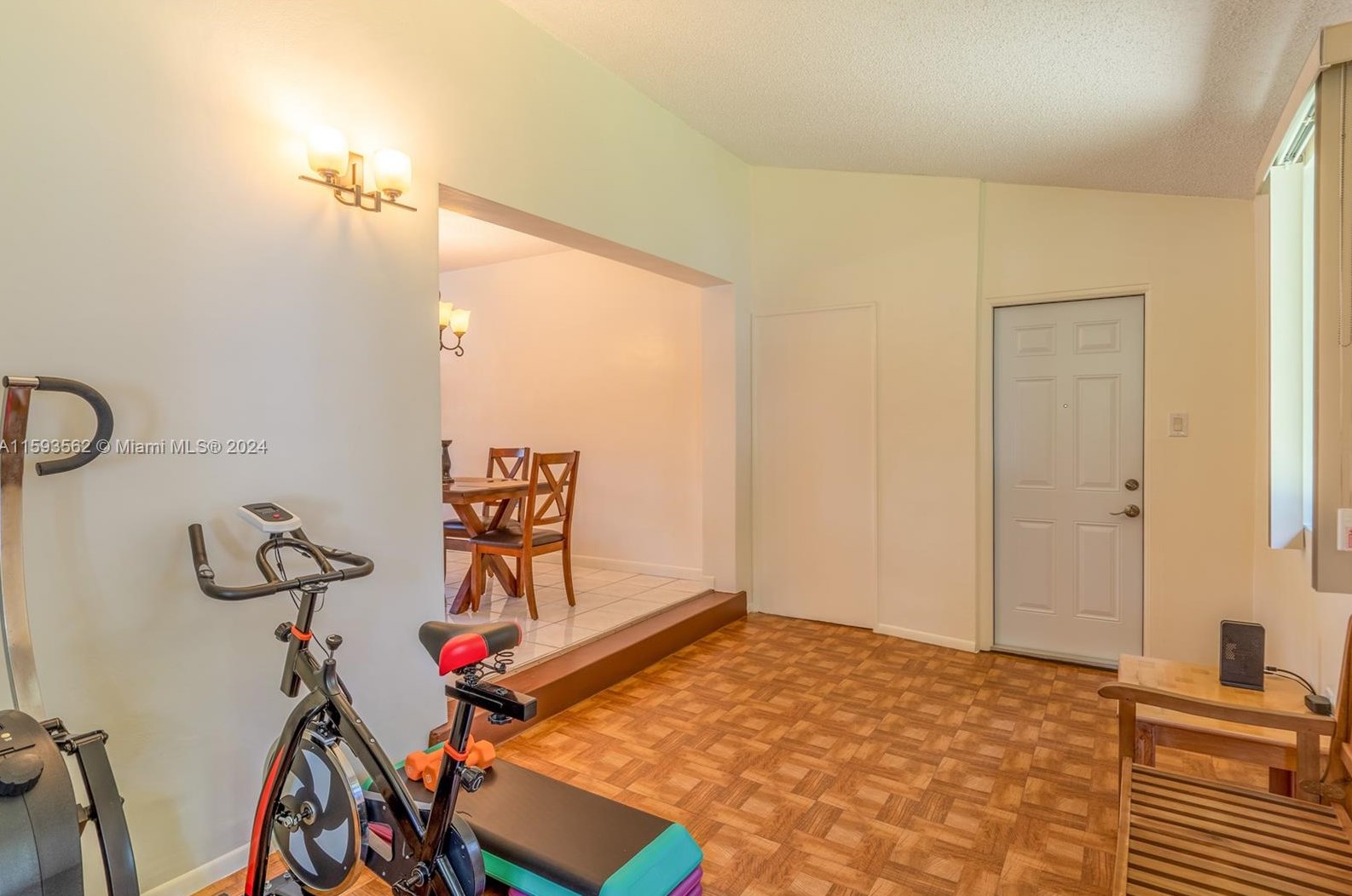 717 162 St, Miami FL 33157-3738 exterior