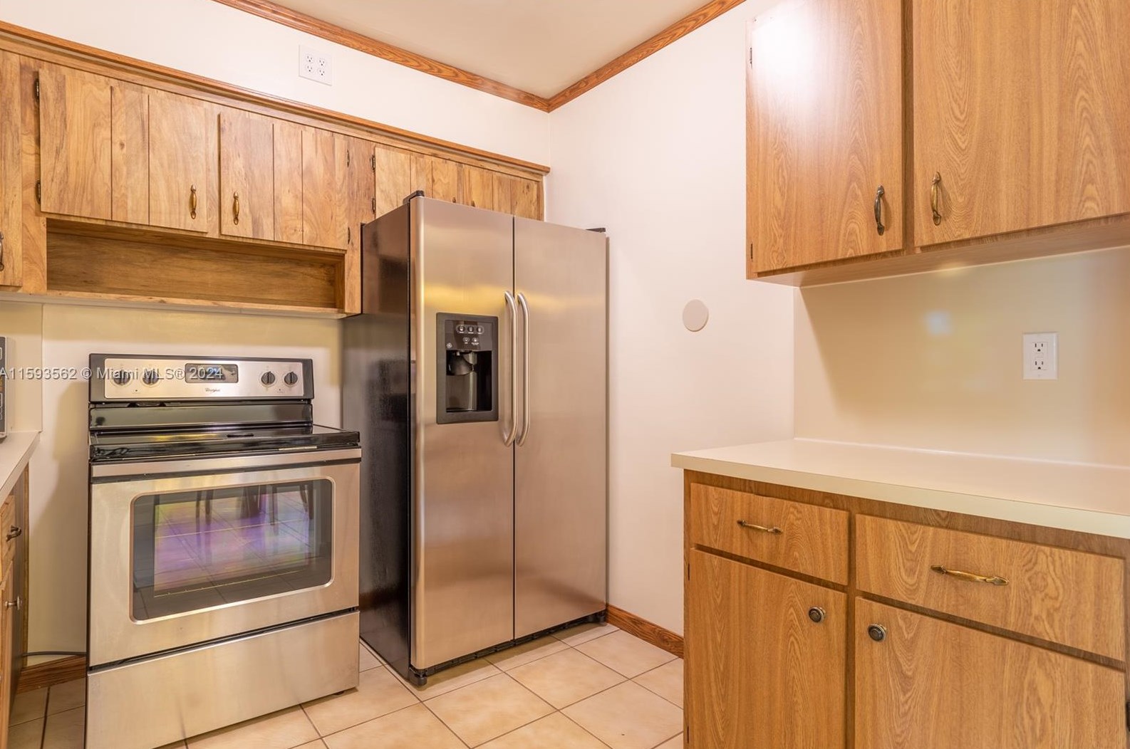 717 162 St, Miami FL 33157-3738 exterior