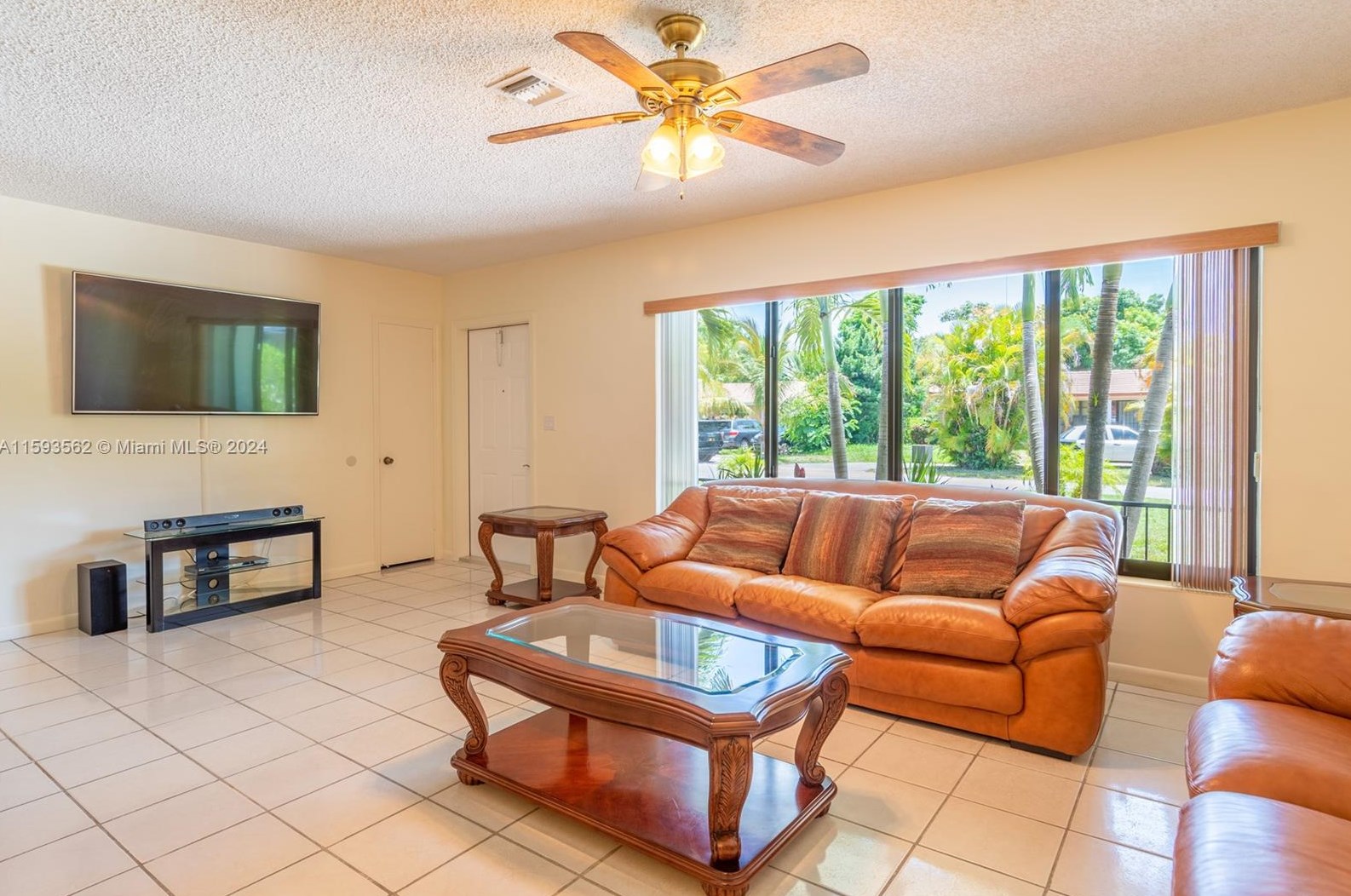 717 162 St, Miami FL 33157-3738 exterior