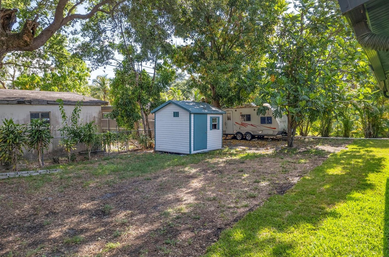 717 162 St, Miami FL 33157-3738 exterior