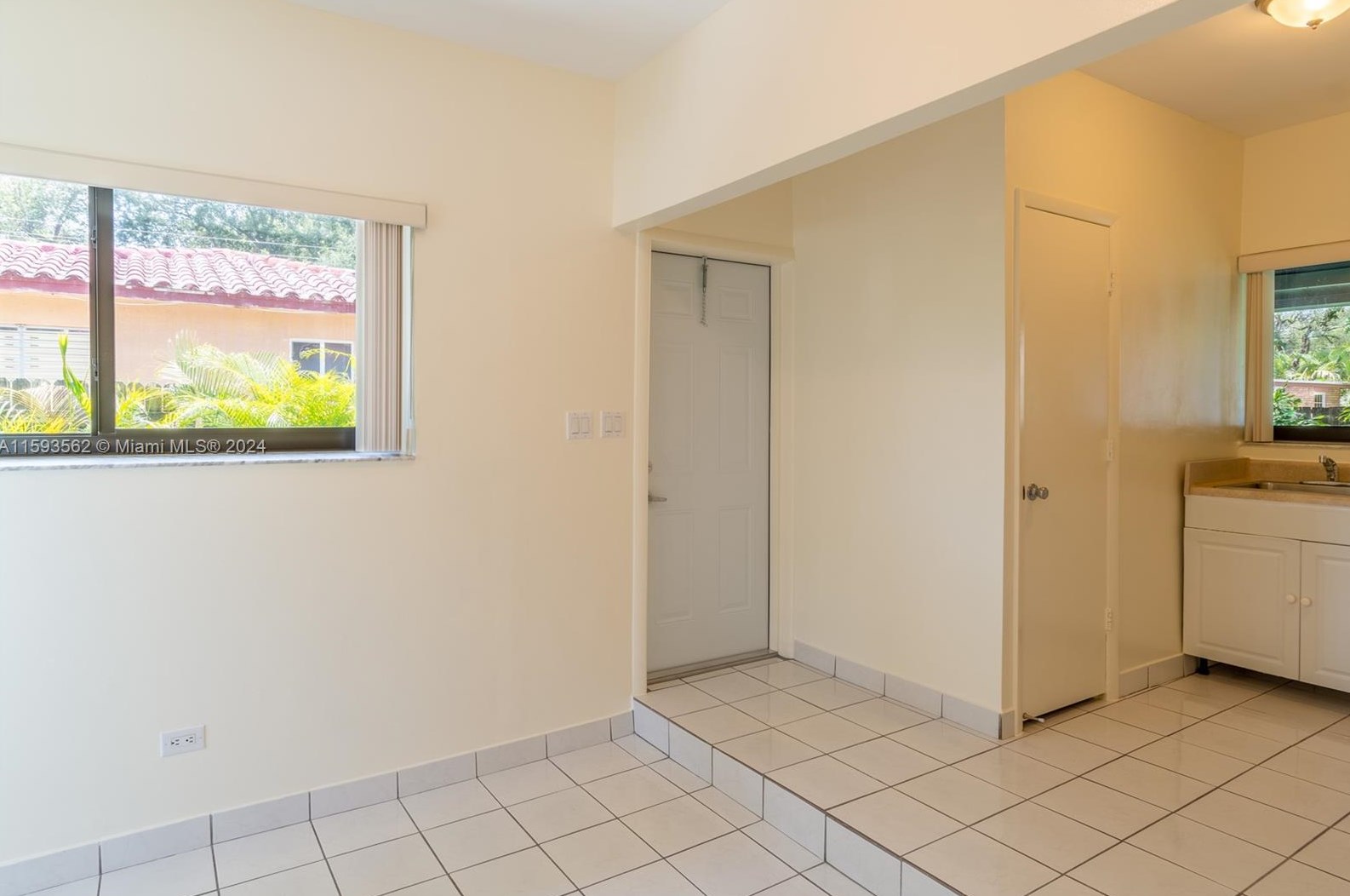 717 162 St, Miami FL 33157-3738 exterior