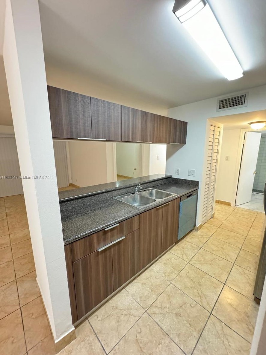 15751 106th Ter, Miami, FL 33196-4205