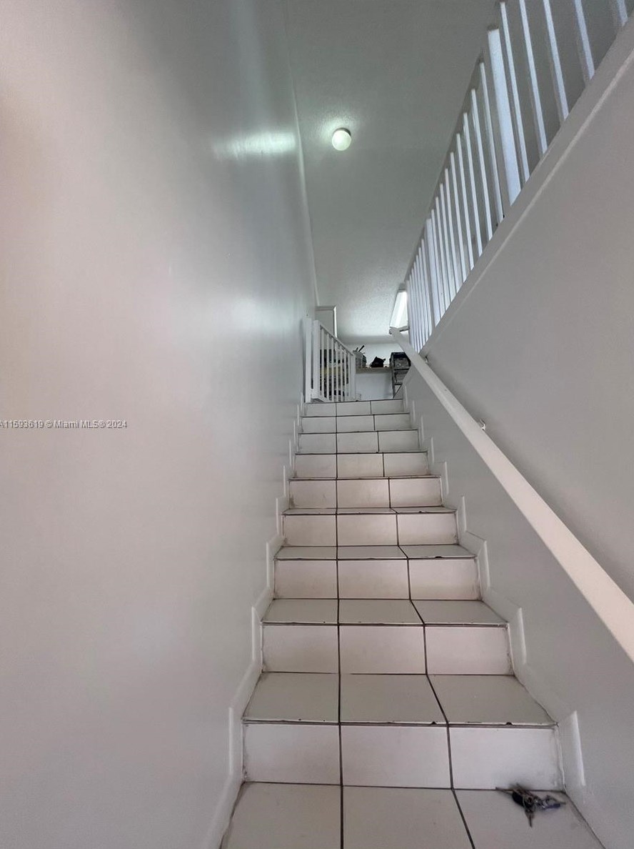 7931 W 29th Ln #202-7, Hialeah, FL 33018