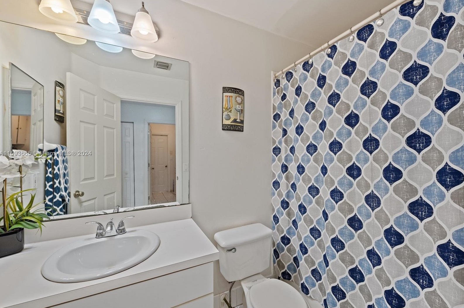 201 203 Ave, Hollywood FL  33029-3415 exterior